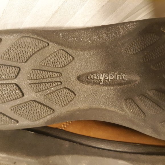 ( Listing # 27 ) Easy Spirit Shoes - Picture 5 of 6